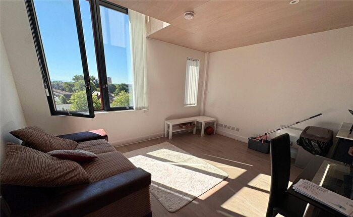 2 Bedroom Flat For Sale In Sky Garden, Spinners Way, Castlefield, Manchester, M15