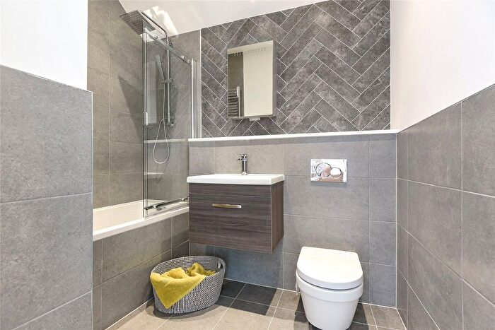 1 Bedroom Flat To Rent In Mulberry House, Carey Road, Wokingham, Berkshire, RG40