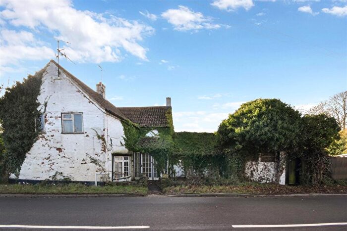 4 Bedroom Detached House For Sale In Main Street, Claypole, Newark, NG23