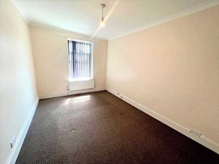 2 Bedroom Flat To Rent In Clovelly Road, Southampton, Hampshire, SO14