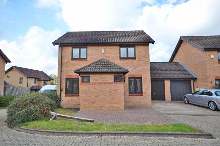 3 Bedroom Detached House To Rent In Rochester Court, Shenley Church End, Milton Keynes, Buckinghamshire, MK5
