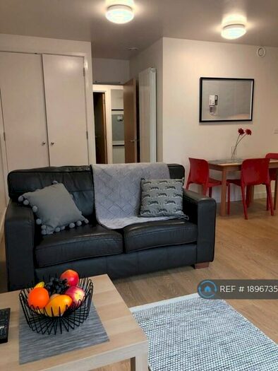 3 Bedroom Flat To Rent In Columbia Lodge, Southampton, SO16