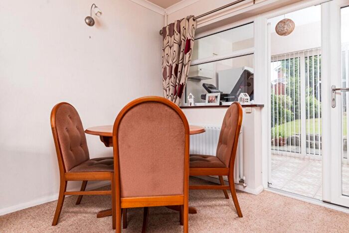 4 Bedroom Detached House For Sale In Lowlands Road, Belper, Derbyshire, DE56