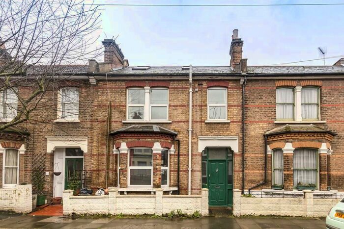 3 Bedroom Property To Rent In Abdale Road, London, W12