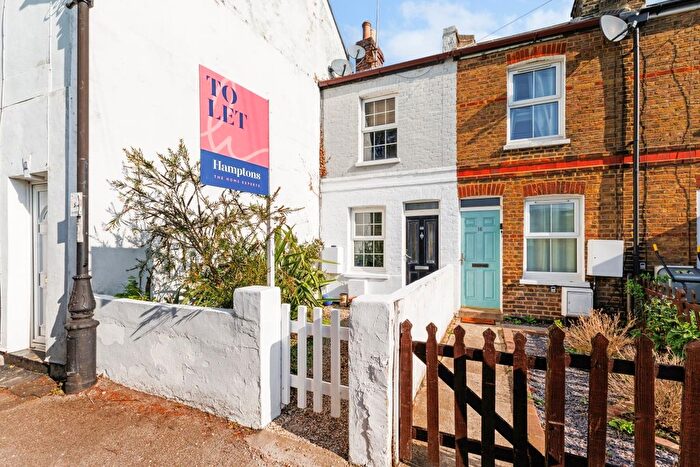 2 Bedroom Cottage To Rent In Clewer Fields, Windsor, SL4