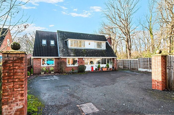 6 Bedroom Bungalow For Sale In Segensworth Road, Titchfield Park, Hampshire, PO15