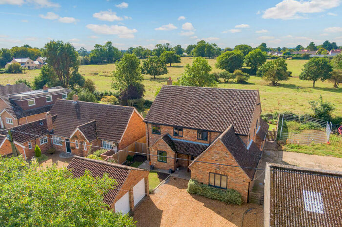 4 Bedroom Detached House For Sale In Church Street, Old Hurst, Huntingdon, Cambridgeshire, PE28