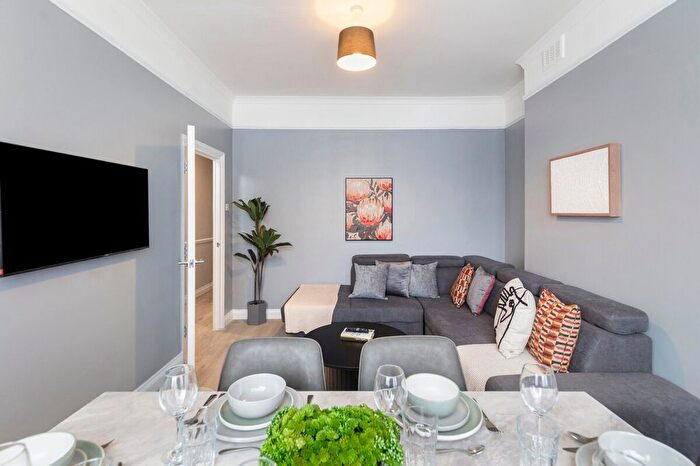 2 Bedroom Flat To Rent In London Borough Of Brent, NW10