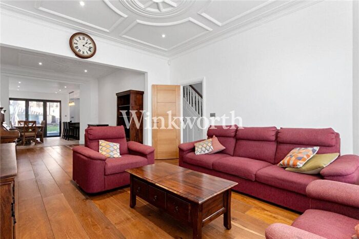 4 Bedroom Terraced House For Sale In The Grove, London, N13
