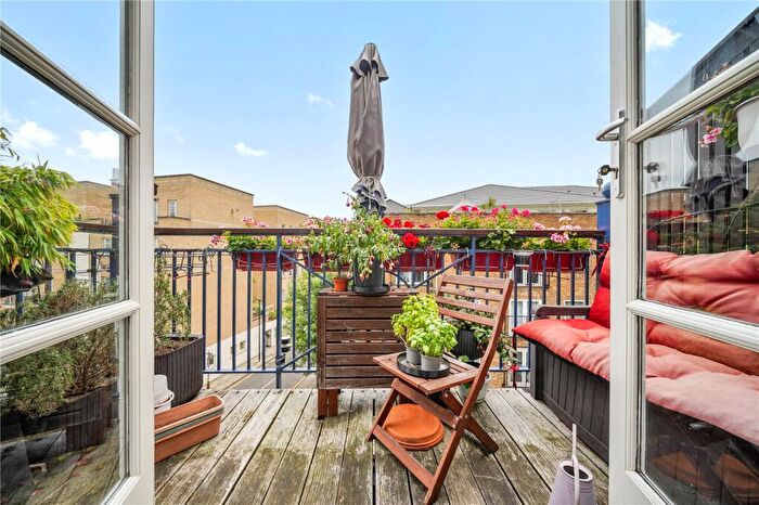 2 Bedroom Apartment For Sale In Conrad House, E14