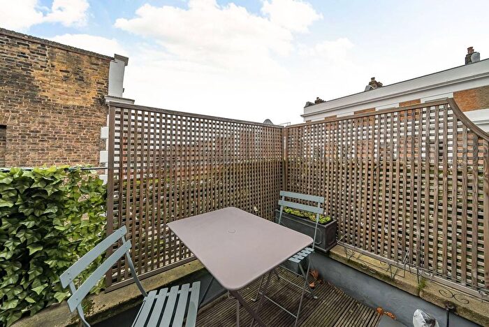 2 Bedroom Flat For Sale In Durham Place, Chelsea, London, SW3