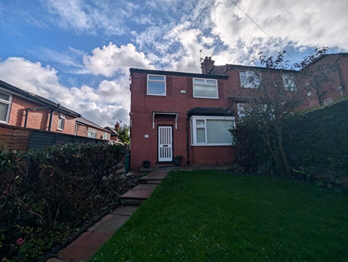 3 Bedroom Semi-Detached House To Rent In Glover Avenue, Crumpsall, M8