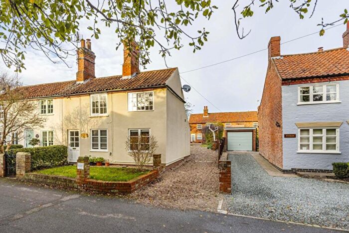 3 Bedroom Semi Detached House For Sale In Chapel Lane, Farnsfield, NG22