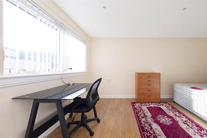 2 Bedroom Semi-Detached Bungalow For Sale In , James Robb Avenue, St. Andrews, KY16