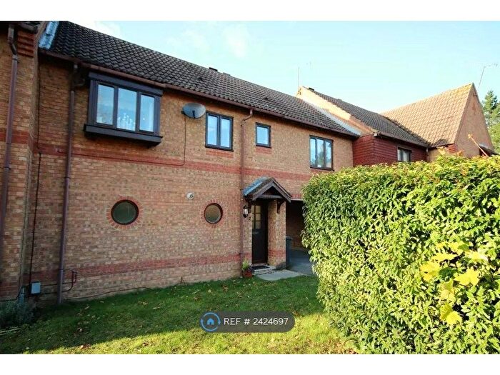 2 Bedroom Maisonette To Rent In Mill Corner, Fleet, GU51