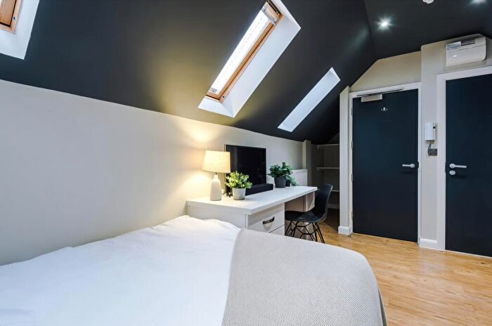 1 Bedroom Flat To Rent In Upper New Walk, Leicester, LE1