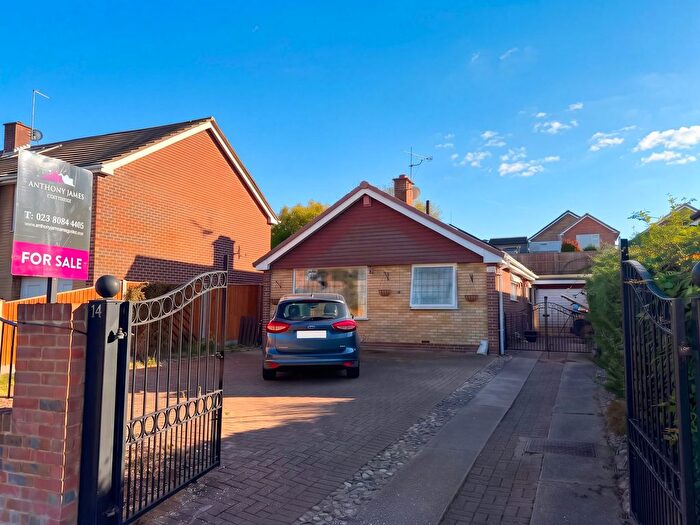 3 Bedroom Detached Bungalow For Sale In Fern Road, Hythe, SO45