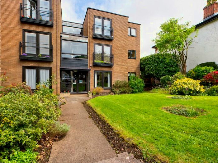 2 Bedroom Flat To Rent In Salisbury Park, Bristol, BS16