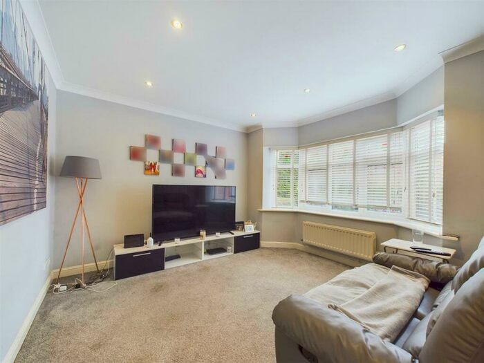4 Bedroom Detached House For Sale In Monarch Drive, Kingsmead, Cheshire, CW9