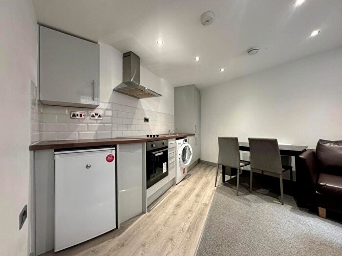 1 Bedroom Apartment To Rent In South Street, Hull, HU1