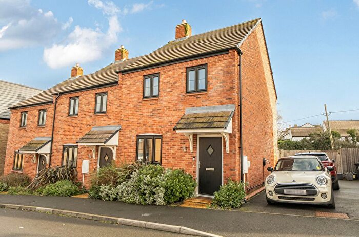 2 Bedroom Terraced House For Sale In Masons Grove, North Leigh, Witney, OX29