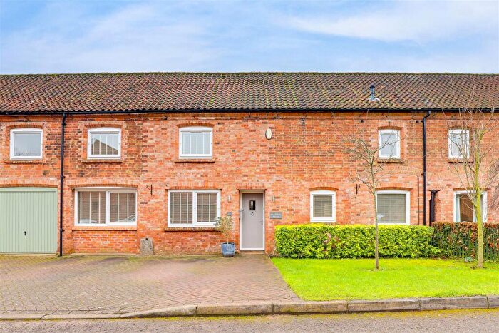 4 Bedroom Barn Conversion For Sale In Taylors Croft, Woodborough, Nottinghamshire, NG14