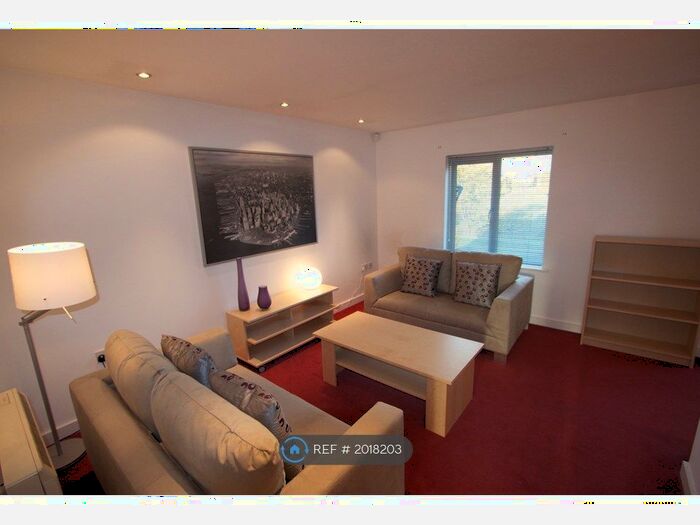 2 Bedroom Flat To Rent In Old Birley Street, Manchester, M15