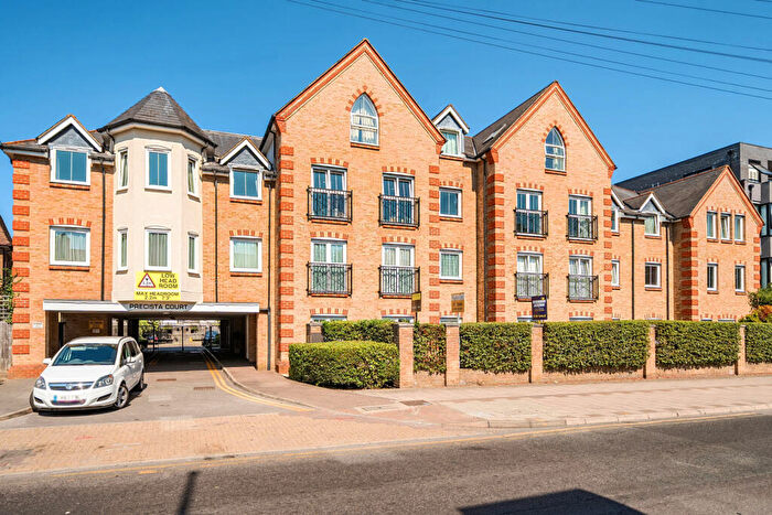 2 Bedroom Apartment For Sale In High Street, Orpington, BR6