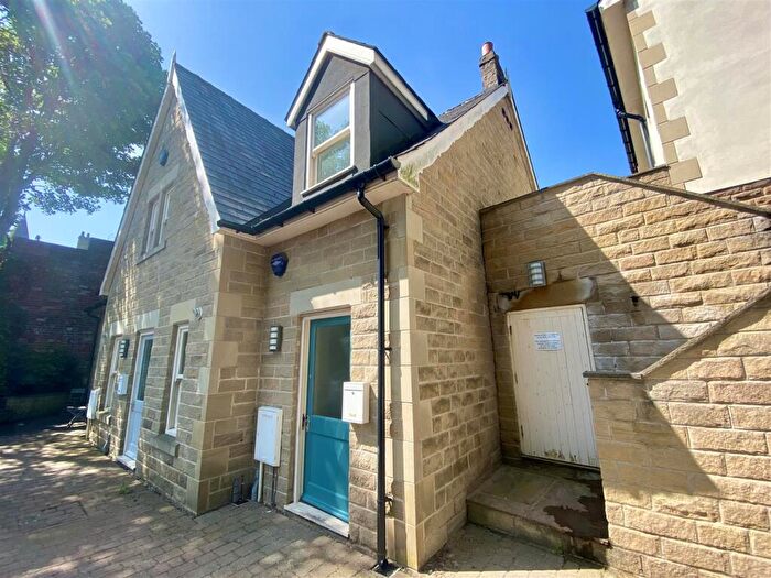 2 Bedroom Mews To Rent In Beech Tree Mews, Psalter Lane, S11