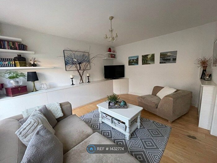 3 Bedroom Semi Detached House To Rent In Rowditch Lane, London, SW11