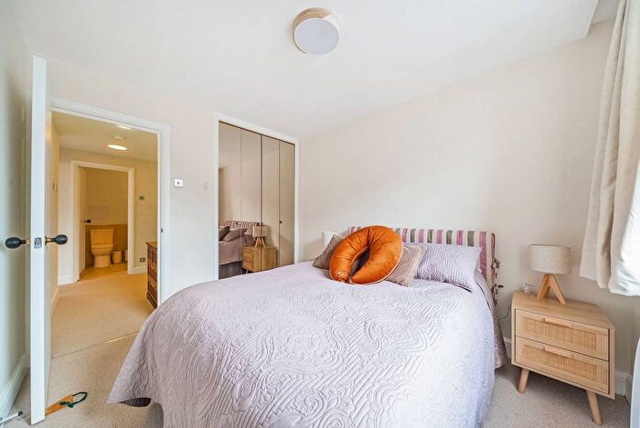 1 Bedroom Flat To Rent In Kings Road, Chelsea, London, SW3