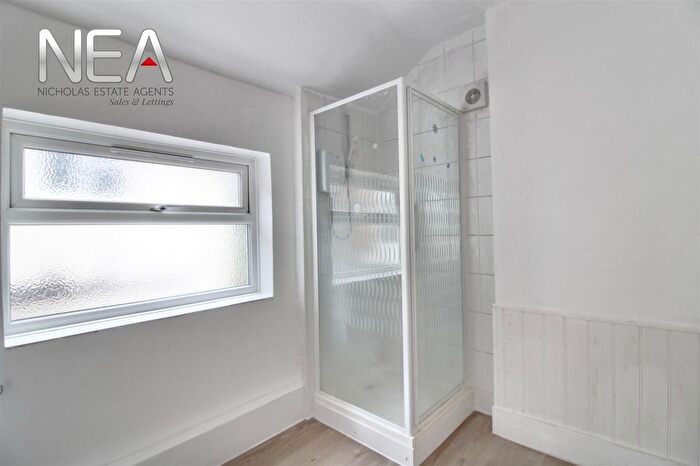 2 Bedroom End Of Terrace House To Rent In Gosbrook Road, Caversham, Reading, RG4