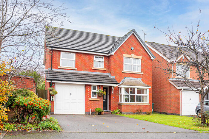 4 Bedroom Detached House For Sale In Lomsey Close, Tile Hill, Coventry, CV4