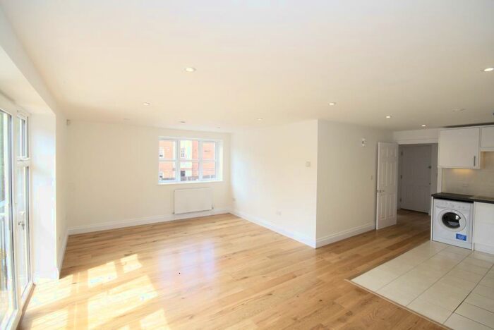 1 Bedroom Apartment To Rent In Grenfell Road Maidenhead Berkshire, SL6