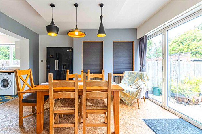 3 Bedroom Bungalow For Sale In Moor End, Eaton Bray, Central Bedfordshire, LU6