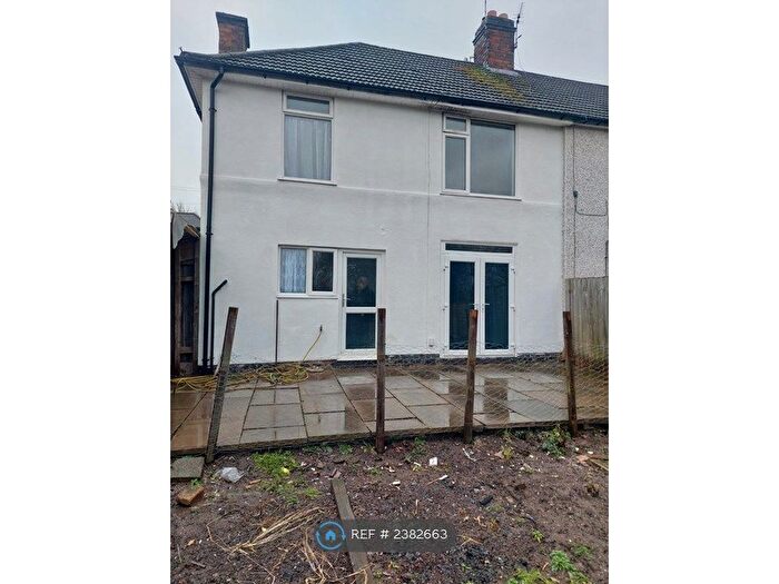 3 Bedroom Semi-Detached House To Rent In Heather Road, Leicester, LE2