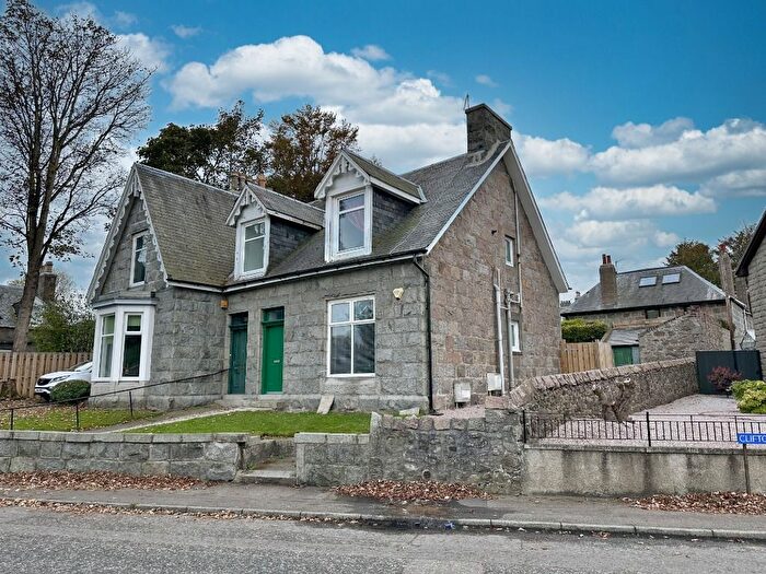 2 Bedroom Flat To Rent In Clifton Road, Hilton, Aberdeen, AB24