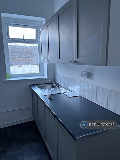 1 Bedroom Flat To Rent In King's Hill, Hengoed, CF82