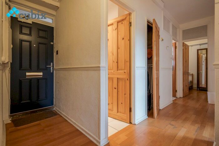 3 Bedroom Flat For Sale In Manciple Street, London Bridge, SE1