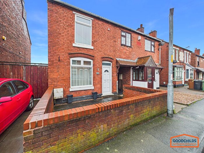 2 Bedroom Semi-Detached House For Sale In Hednesford Road, Brownhills, WS8