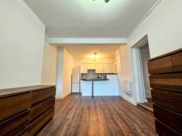 1 Bedroom Apartment To Rent In Llanover Road, Pontypridd, CF37