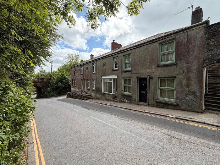 1 Bedroom Terraced House For Sale In Chapel Street, Holsworthy, Devon, EX22
