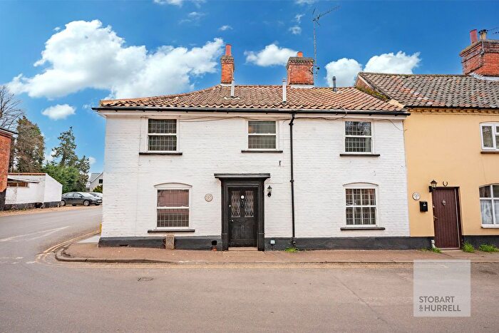 3 Bedroom End Terrace House For Sale In Brook Street, Buxton, Norfolk, NR10