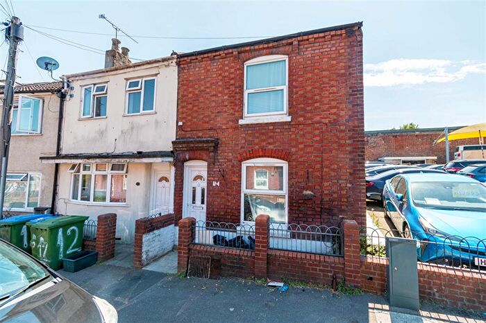3 Bedroom End Of Terrace House To Rent In Blackberry Terrace, Southampton, SO14