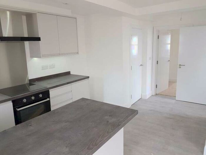 2 Bedroom House To Rent In Beecroft Way Dunstable, Dunstable, LU6