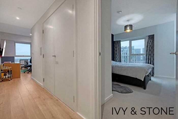 1 Bedroom Apartment For Sale In Effra Gardens, Silvertown Way, London, Greater London, E16