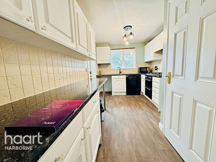 6 Bedroom Town House To Rent In Handsworth, Birmingham, B21