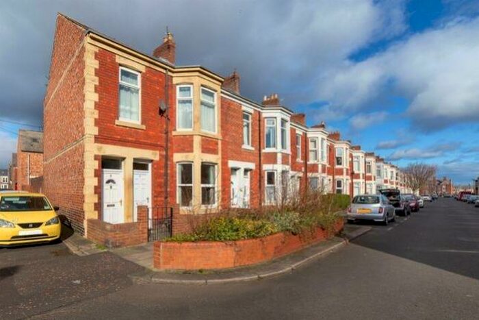 3 Bedroom Ground Flat To Rent In King John Terrace, Heaton, Newcastle Upon Tyne, NE6