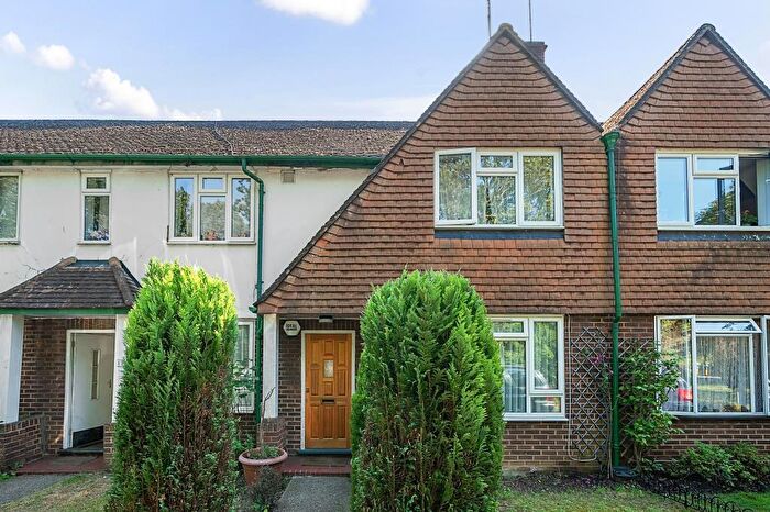 2 Bedroom Maisonette To Rent In Alpine Walk, Stanmore, HA7