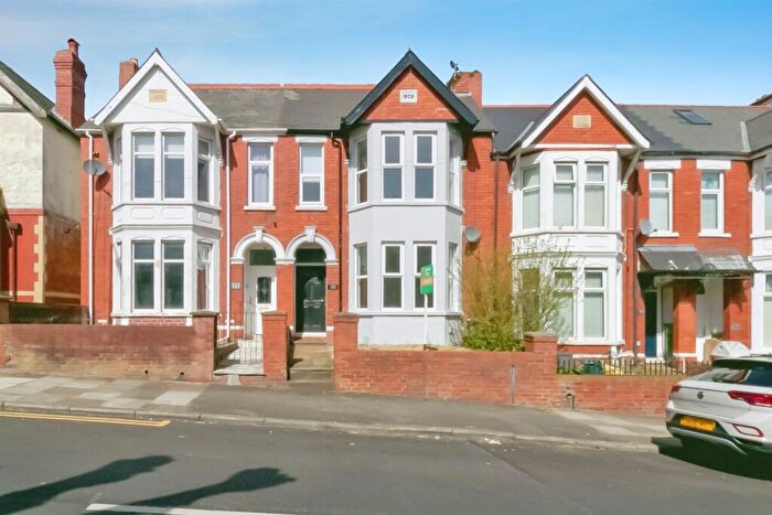 3 Bedroom Terraced House For Sale In Barry Road, Barry, CF62